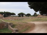 04191 ostia - regio i - insula viii - horrea (i,viii,2) - nordwestecke - blick ri suedwesten - 09-2023.jpg